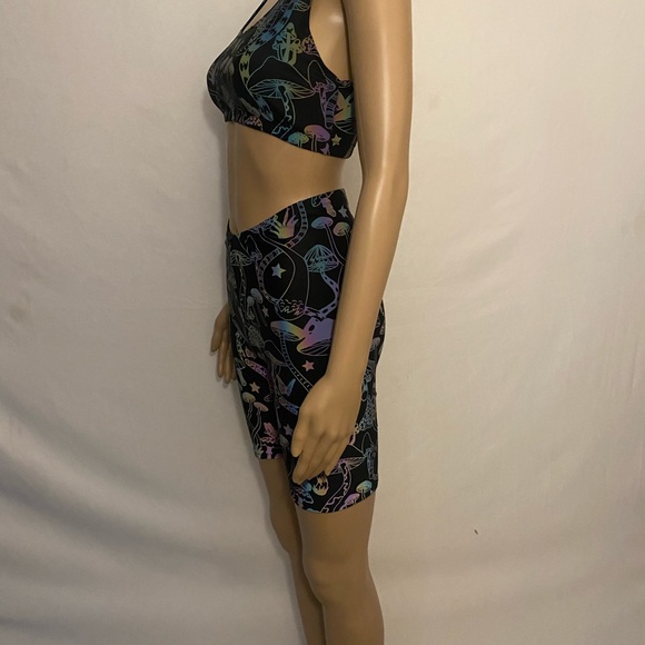 - Rainbow reflective mushroom sports bra set - Picture 5 of 8
